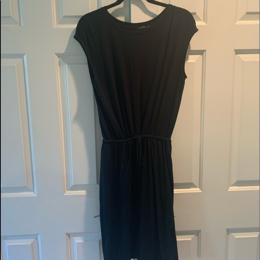 Black Banana Republic dress
